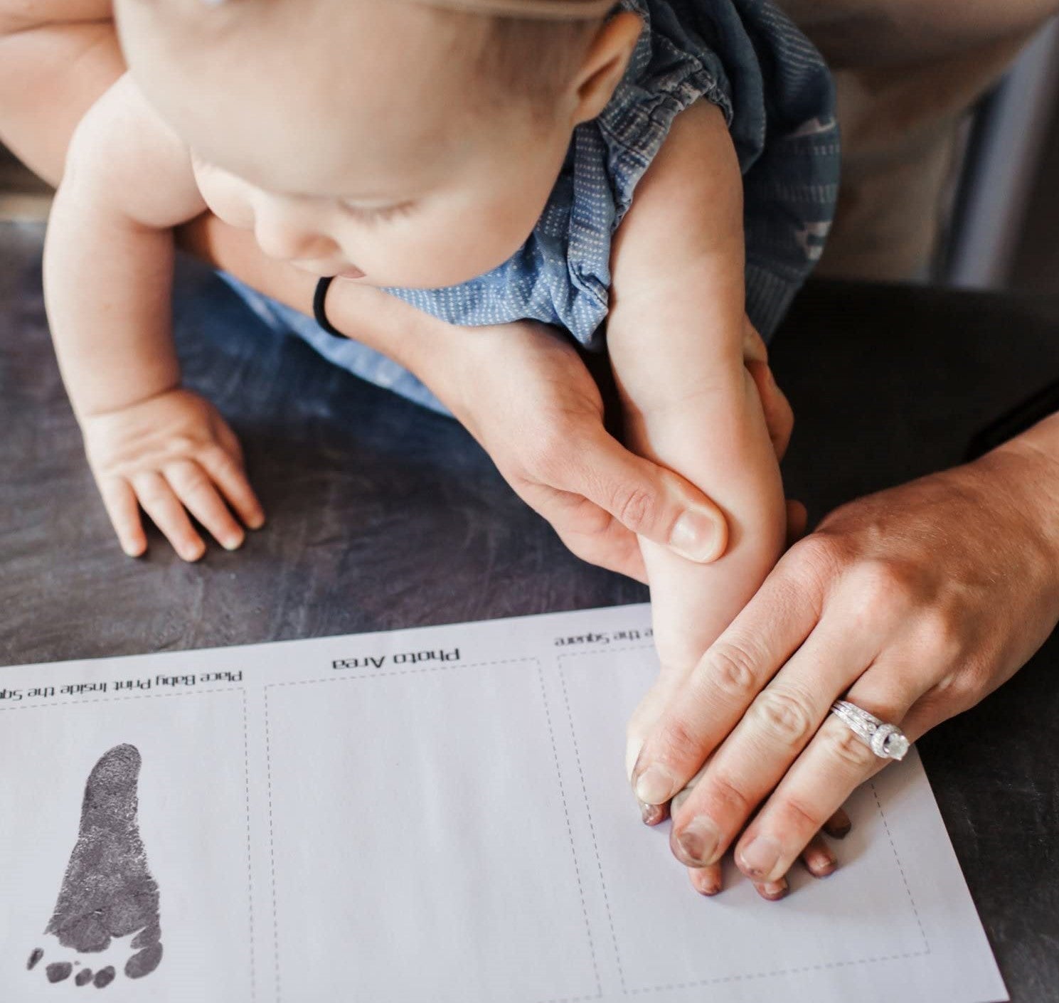 Marco huellas bebés con tinta, regalo para recién nacidos I HuBorns