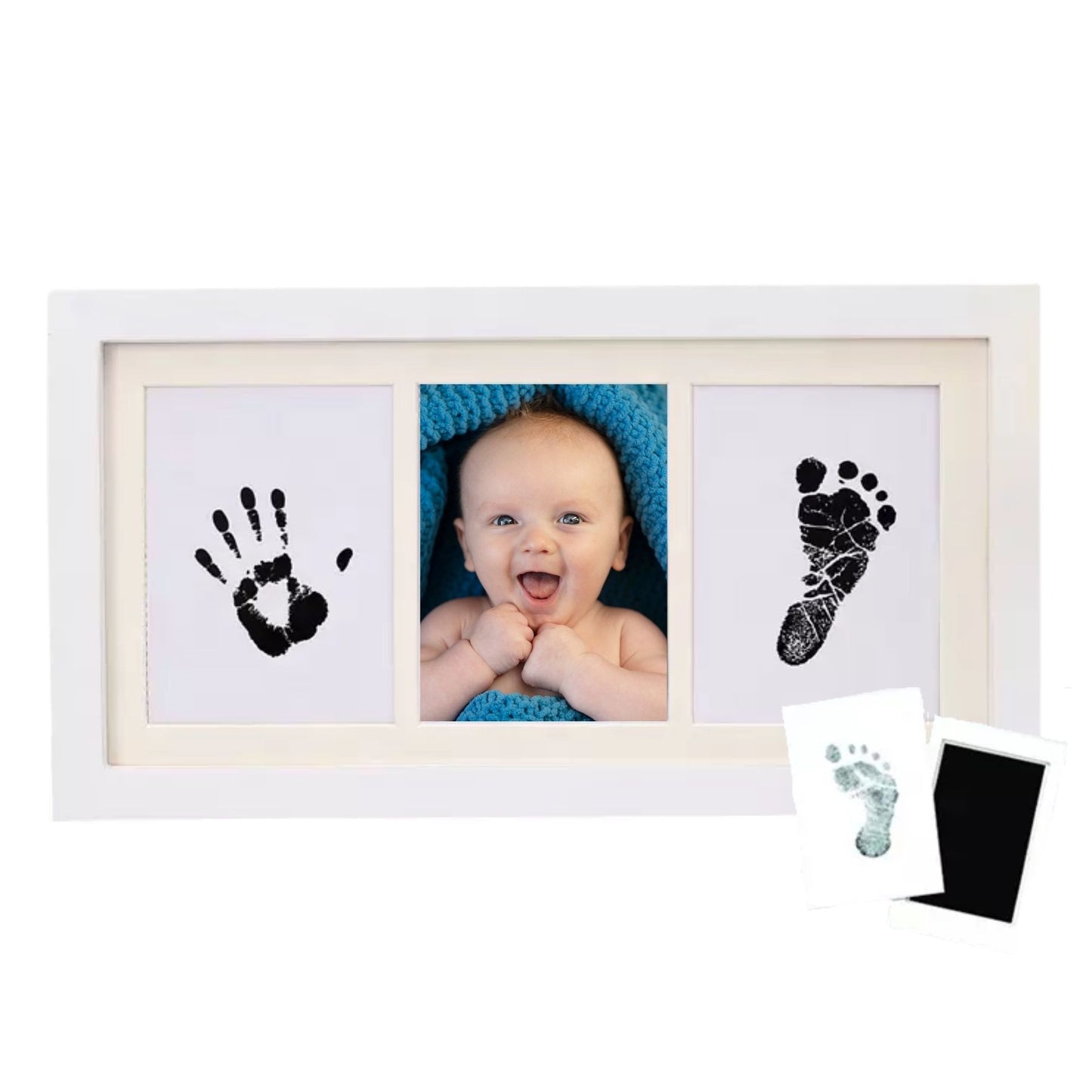 Huellas de bebé recién nacido de tinta negra: fotografía de stock ©  Christin_Lola #75754261